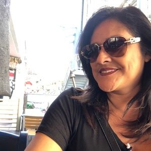 Meet your Posher, Crystal